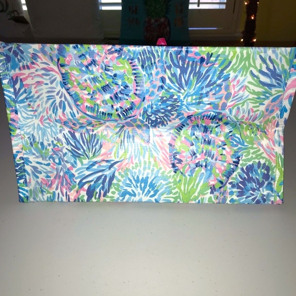 Lilly Pulitzer Market Tote Shell Of A Party - Picture 14 of 16